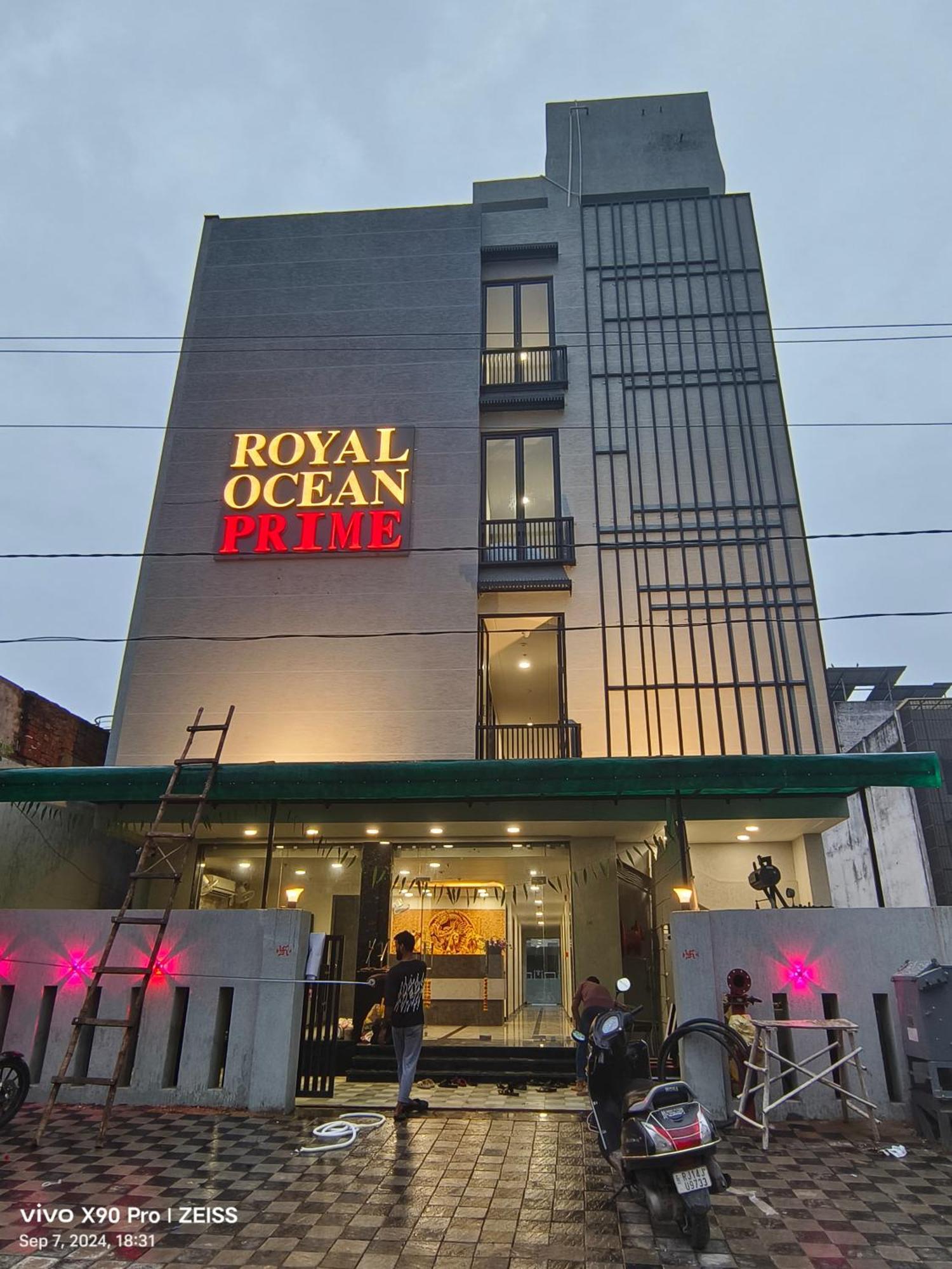 Hotel Royal Ocean Prime Divisione di Divisione di Jaipur Esterno foto